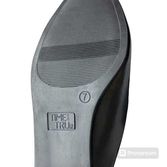 Time and Tru Slip On Shoes. Memory Foam. Size 7. Black. NWT - Picture 8 of 10